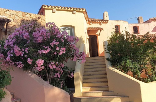 Canneddi Apartment | Seaview Cottage Walk to Beach Sunset Terrace