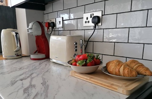 St Leonards-On-Sea Apartment | Sea La Vie apartment on the beach front