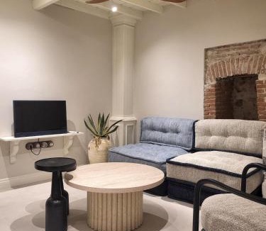 Ayvalik City Center Apartment | Sea&Lesbos View Duplex, Courtyard&Rooftop, Mercan Köşk Ayvalık