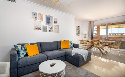 Marbella Apartment | Sea Mountain View