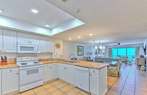 Redington Shores Condo | Sea Oats 407 is a Silver Tier 3 - bedroom 2 bath Gulf Front Condo