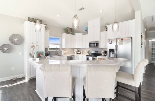 Galveston House | SEA SHIFT - Gorgeous, Gulf View - 3 Bedroom, Sleeps 9!