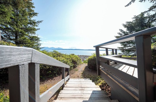 Quadra Island House | Sea Stone Quadra House