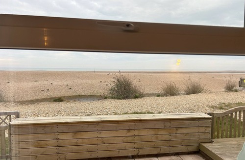 Pagham House | Sea Urchins Bungalow on Pagham Beachfront sleeps up to 8, Pet Friendly