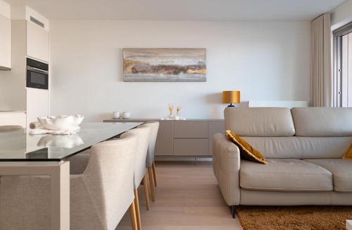 Ostend Apartment | Sea View 1 BR Flat With Pool - Ideal For Couples & Families By SlowayStay Holiday Apartment & Short Term Rental Oostende