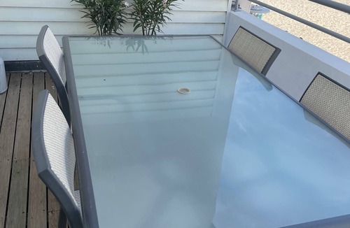 Treboul Apartment | Sea view apartment, direct beach access, sleeps 4