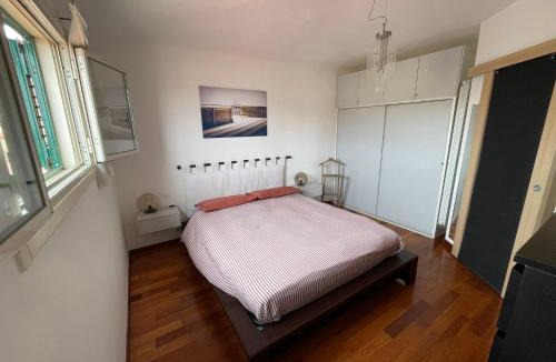 Livorno Apartment | Sea view, cosy, central