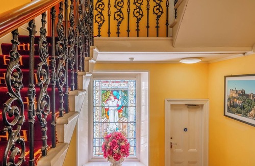 Oban Hotel | Sea View Stay Near Oban Bay | Stroll to Tower, Distillery & Museum