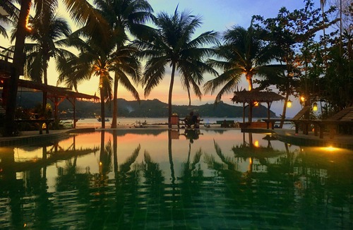 Baan Tai House | Sea View-Tree Top Beach House: 2 minutes to beach, kitchen, authentic design