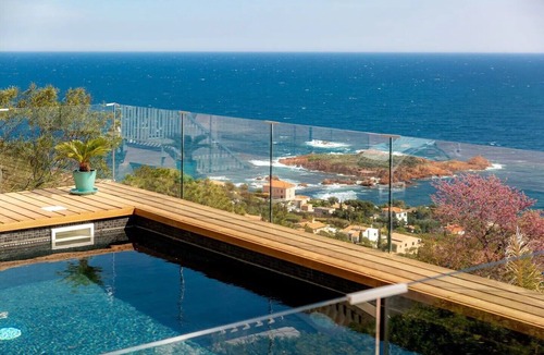 Antheor House | Sea-view villa for 8 guests with heated pool