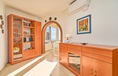 Torrox Costa Apartment | Sea Views Centro Internacional A99 Apartment with Sea View, Wi-Fi and Air Conditioning