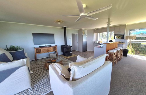 Amodeo Bay House | Sea views, rolling hills, and pure calm - King of the Hill lives up to its name.