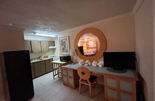 New Smyrna Beach Hotel | Sea Vista Resort And Tiki Bar