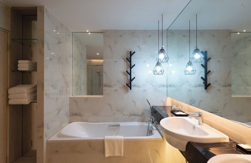 Phuket Hotel | Seabed Grand Hotel Phuket