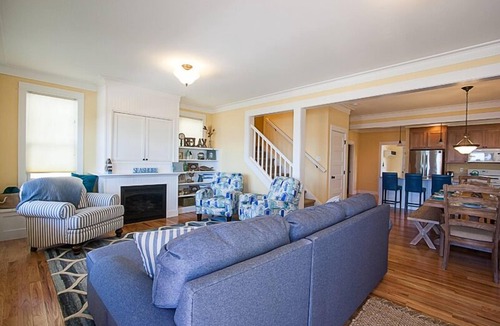 Seabrook House | Seabrook's Beach Mode, enjoy the jaw-dropping, oceanfront view!