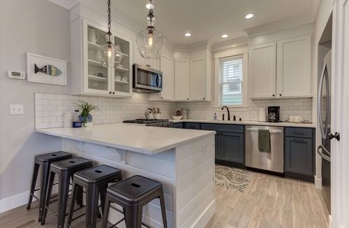 Seabrook House | Seabrook's O'ceananigans, a dog-friendly home!