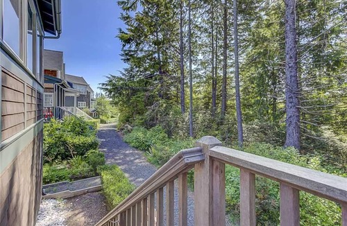 Seabrook House | Seabrook's Siren Song, a dog-friendly home!