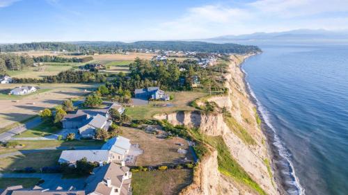 Oak Harbor House | Seacliff Haven by AvantStay