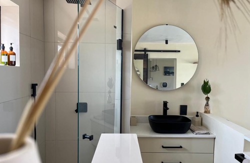 West Beach Apartment | Seacret Whale