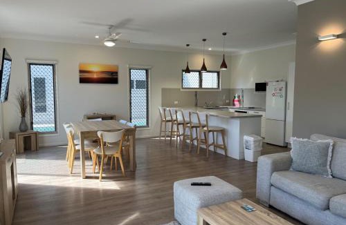 Rainbow Beach House | Seadaze 1 Rainbow Beach