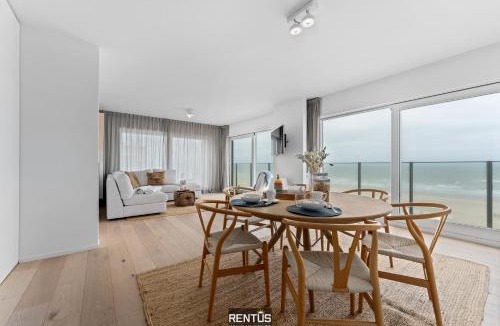 Oostduinkerke-Bad Apartment | Seaflow-Holiday appartment with frontal sea view