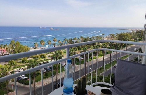 Historical Center Apartment | SEAFRONT 1BDR, Panoramic views, central Marina