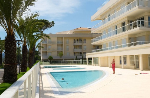 La Bocca Apartment | Seafront 2-Bed Apt with Pool in Cannes - 463