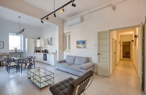 Senglea Apartment | Seafront 2 bedroom flat, breath taking views BBRI1-1