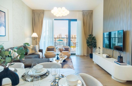 Dubai Apartment | Seafront 2BR, Within Walking Distance to La Mer Beach, Short Drive Away from Mercato Mall, La Sirene Building 2, La Mer by Deluxe Holiday Homes