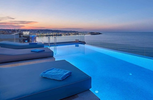 Hersonissos Centre Apartment | Seafront Apt, beachfront, quiet & central with infinity pool