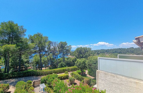 Le Dramont Condo | Seafront apartment 4 people - 2 Pools