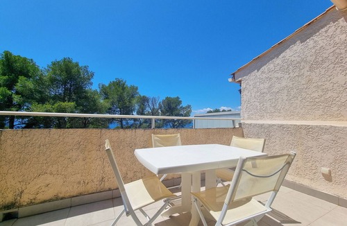 Le Dramont Condo | Seafront apartment 4 people - 2 Pools