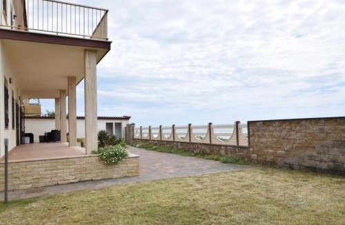 Torvaianica Apartment | Seafront apartment 2 in Villa near Rome