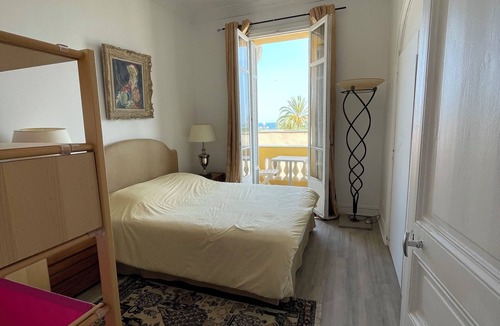 Fabron Apartment | Seafront apartment on the Promenade des Anglais