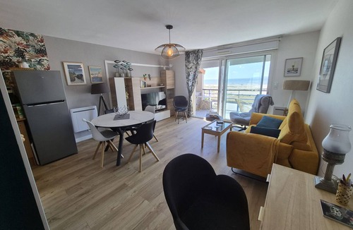 Saint-Brevin-les-Pins Apartment | Seafront Apartment with Balcony, Near Saint-Brevin-les-Pins Center