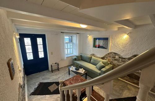 Agios Konstantinos House | Seafront House