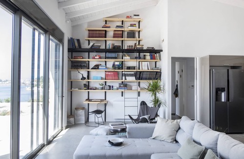 Eretria House | Seafront house with stunning views close to Athens