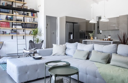 Eretria House | Seafront house with stunning views close to Athens