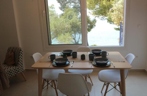 Elia Apartment | Seafront Loft in Akti Elia