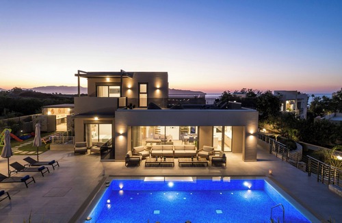 Kato Galatas Villa | Seafront Luxury Villa Chania ✦ Heated Pool Jacuzzi Sauna Gym ✦Sleeps 10–12