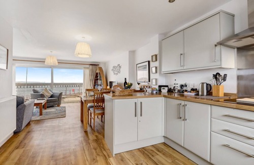 Amble House | Seafront property with amazing views