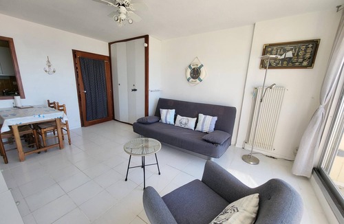 Les Sables d'Olonne Apartment | Seafront Studio with Balcony, Reserved Parking, and Stunning Views