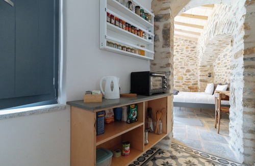 East Mani Villa | Seafront Stone House · Steps from the Beach