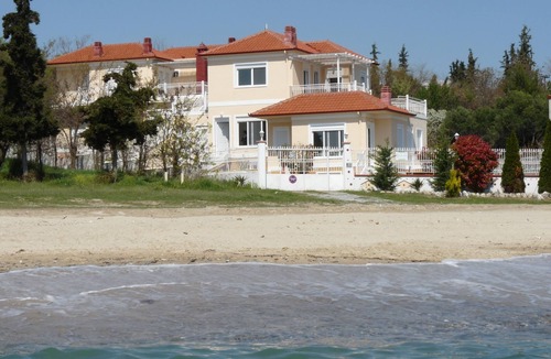 Nea Propontida Apartment | Seafront Studio on a Long Sandy Beach, Geomare Holiday Homes 1st Floor Lito No 7