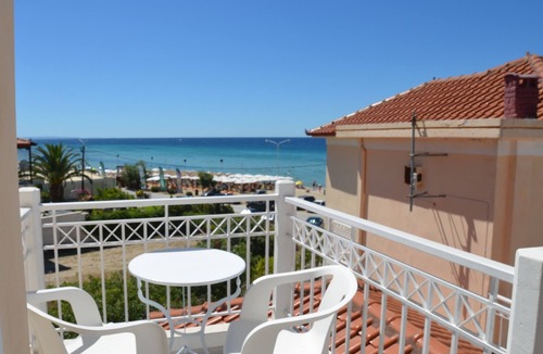 Nea Propontida Apartment | Seafront Studio on a Long Sandy Beach, Geomare Holiday Homes 1st Floor Lito No 7