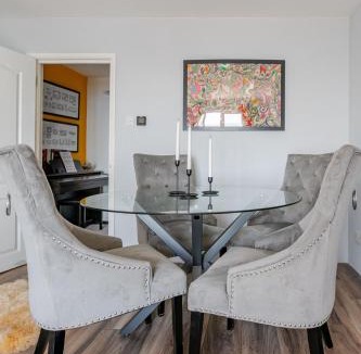 Folkestone House | Seafront townhouse in Sandgate
