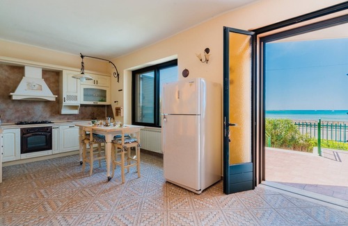 Porto Cesareo Villa | Seafront Villa Ariel