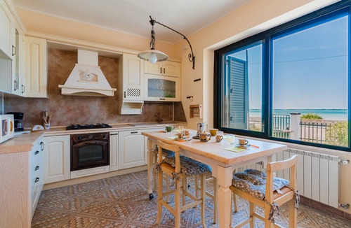 Porto Cesareo Villa | Seafront Villa Ariel
