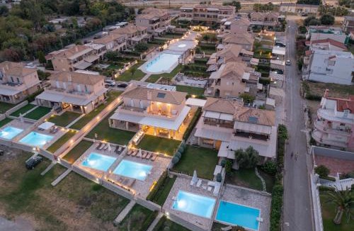 Platanitis Villa | Seafront Villa Ciel with Private Pool in Nafpaktos