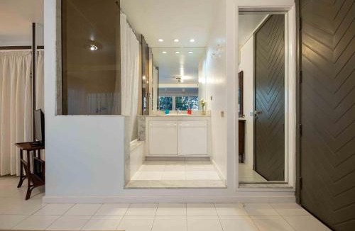 Meloneras House | Seafront villa with jacuzzi
